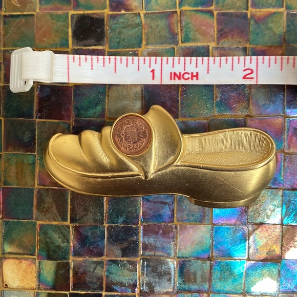Penny Loafer Pin - Picture 6 of 6